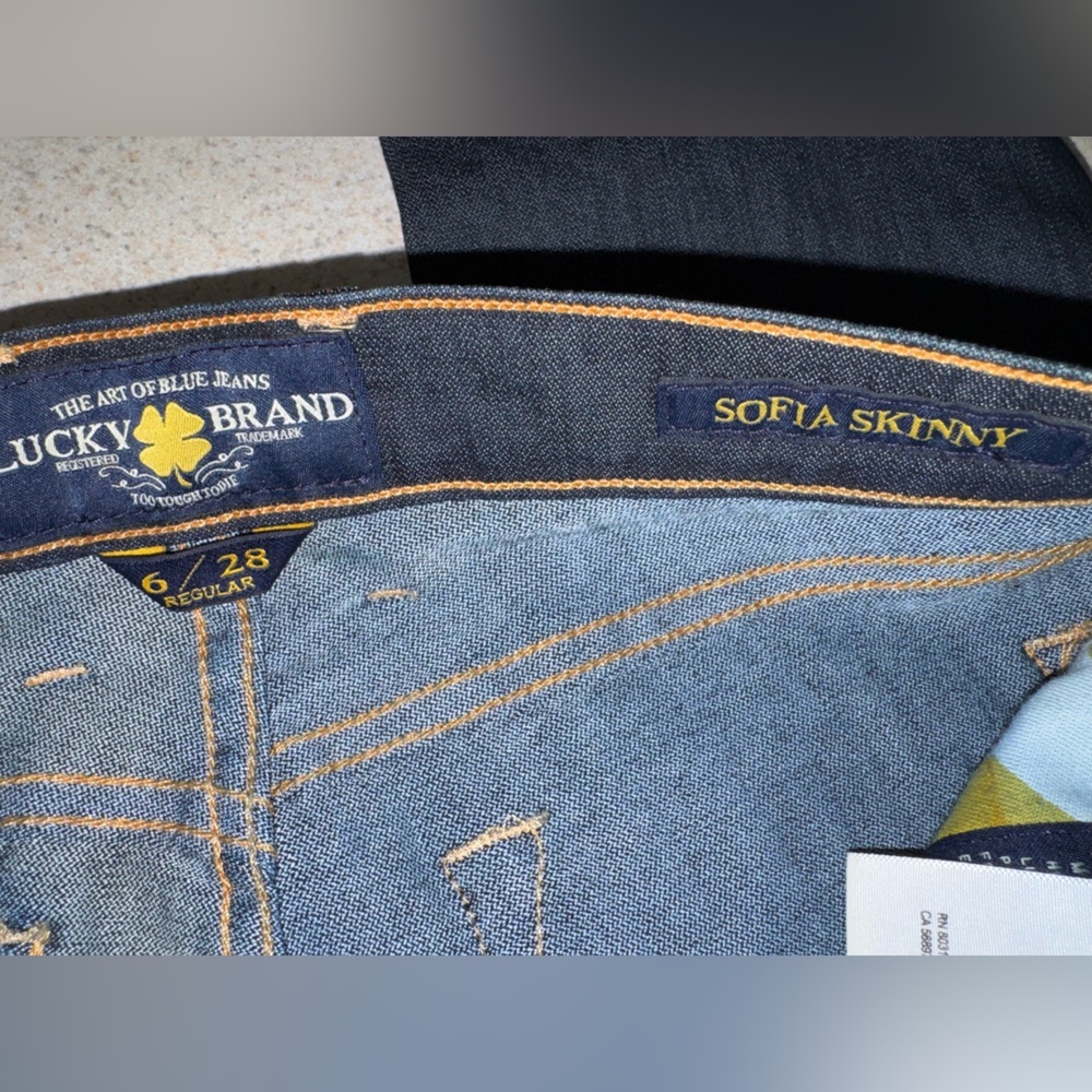 🔥 Lucky Brand Sofia Skinny Jeans – Size 6 / 28 Regular – Dark Wash - Picture 5 of 11